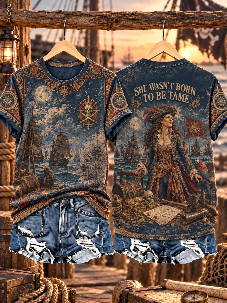 Women's Retro Pirate Queen Art Print T-Shirt